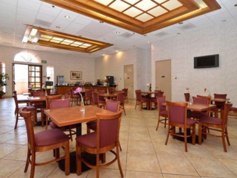 美丽华圣地亚哥舒适套房酒店 餐厅 照片